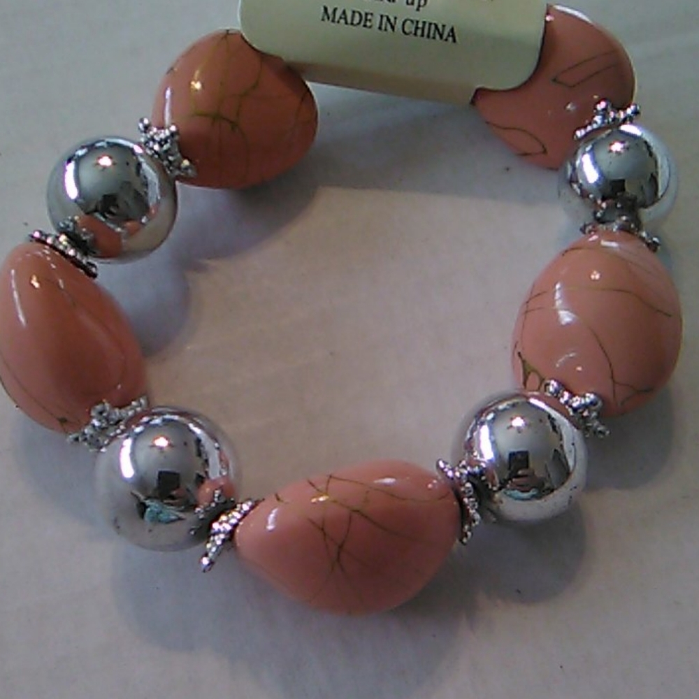 Nwt Peach and Silver Bracelet - Picture 5 of 5